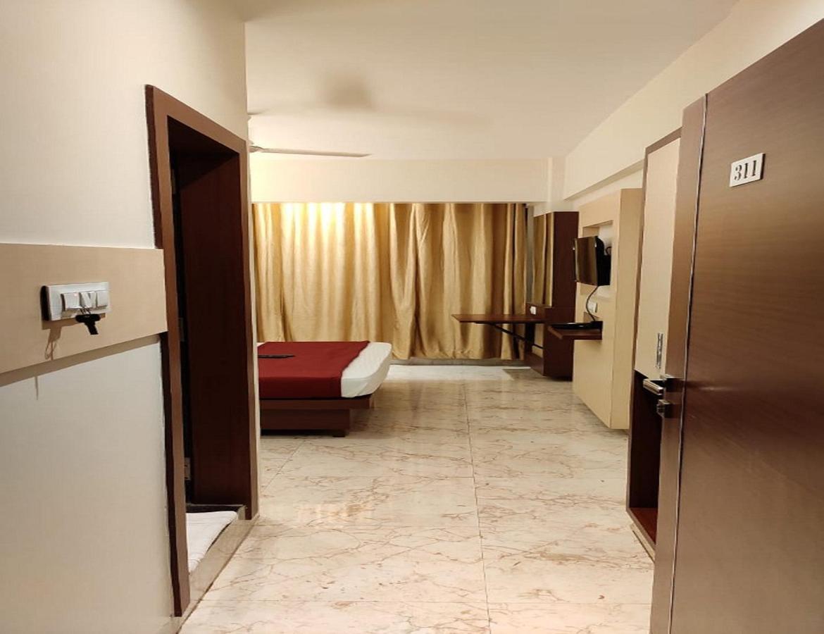 Fabhotel Spring Inn - Nr Borivali Station Malad المظهر الخارجي الصورة