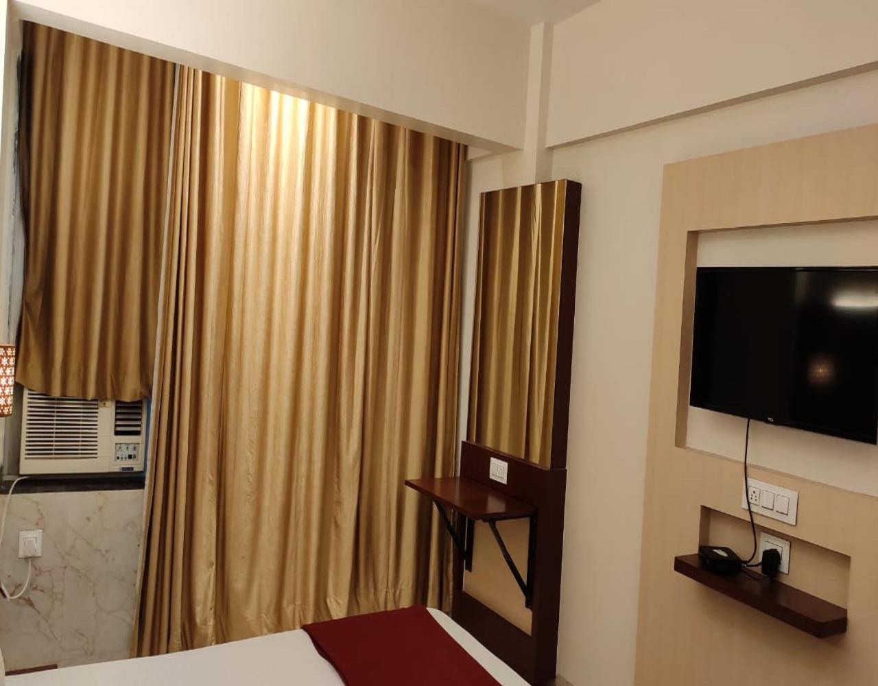 Fabhotel Spring Inn - Nr Borivali Station Malad المظهر الخارجي الصورة